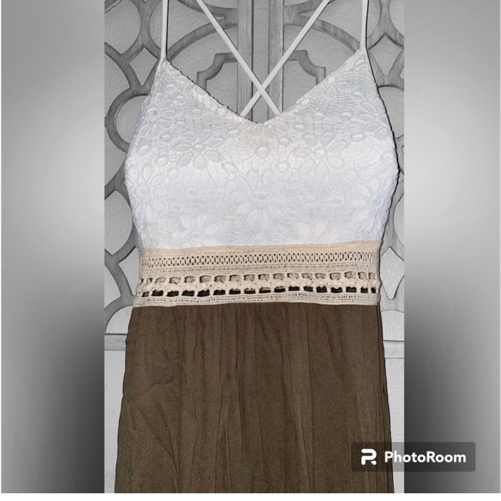GLARE: Maxi Dress, Lace Top, lined with a small skirt on the inside.